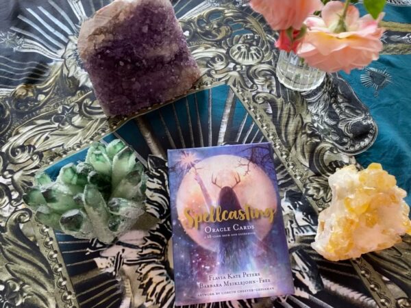 Spellcasting Oracle Cards : A 48-Card Deck and Guidebook